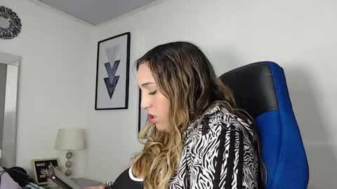 Snapshot of blue_water_cs chatting on October 23, 2025, 5:07 am blue_water_cs online show from October 23, 2025, 5:07 am