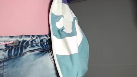 Snapshot of blue_water_cs chatting on October 31, 2025, 5:19 am blue_water_cs online show from October 31, 2025, 5:19 am