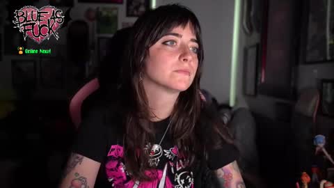 Blue online show from October 28, 2025, 11:51 pm