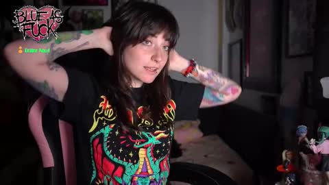 Blue online show from November 21, 2025, 1:59 am