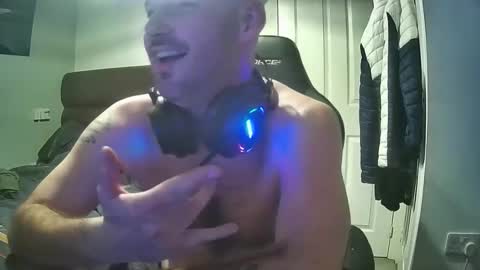 bluebirdflame1 online show from December 22, 2024, 7:00 am