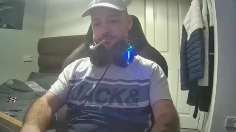 bluebirdflame1 online show from December 25, 2024, 9:33 pm