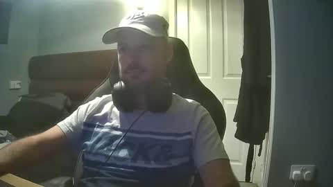Snapshot of bluebirdflame1 chatting on June 5, 2026, 1:23 am bluebirdflame1 online show from June 5, 2026, 1:23 am