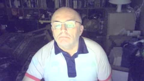 Snapshot of bluebox65 chatting on November 22, 2025, 5:34 pm bluebox65 online show from November 22, 2025, 5:34 pm