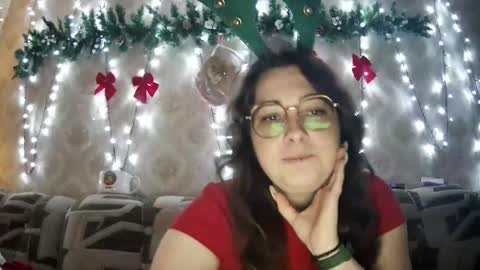 Snapshot of bluebutterfly_69 chatting on December 7, 2024, 7:10 pm your playful butterfly online show from December 7, 2024, 7:10 pm
