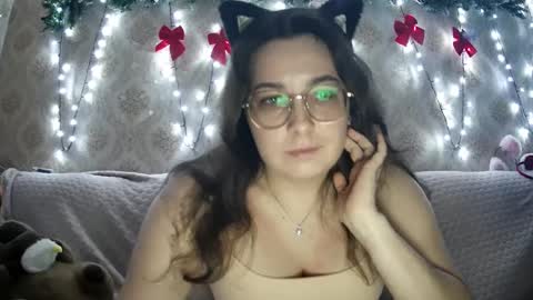 Snapshot of bluebutterfly_69 chatting on December 13, 2024, 5:54 pm your playful butterfly online show from December 13, 2024, 5:54 pm