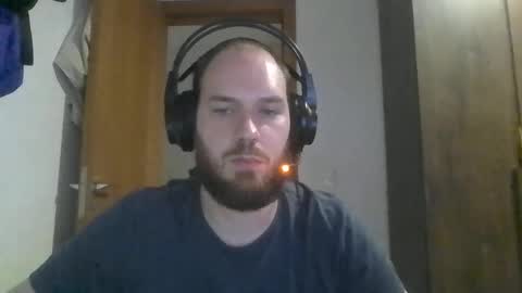 Snapshot of bluec2c chatting on February 28, 2025, 10:06 pm Blue online show from February 28, 2025, 10:06 pm