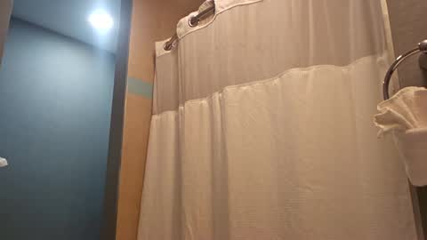 Snapshot of bluecollarfck chatting on December 24, 2024, 4:51 pm Dominick Wyte online show from December 24, 2024, 4:51 pm