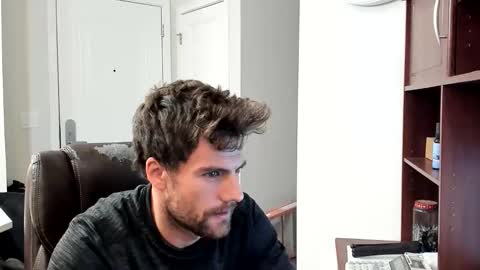 Snapshot of bluecollarhunk chatting on December 21, 2025, 4:03 pm BlueCollarHunk online show from December 21, 2025, 4:03 pm