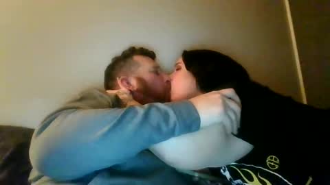 bluedemoneyes1986 online show from March 1, 2025, 4:15 am