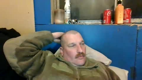 bluedemoneyes1986 online show from March 9, 2025, 1:56 am