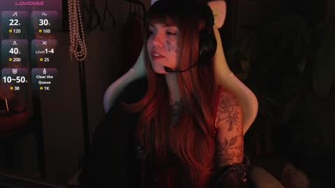 Snapshot of bluedweeb chatting on January 6, 2025, 5:52 am Blue online show from January 6, 2025, 5:52 am