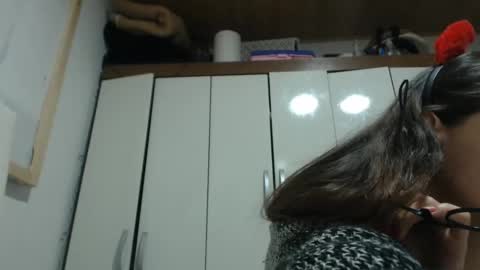 Snapshot of bluee_rose chatting on February 1, 2025, 12:40 am rose online show from February 1, 2025, 12:40 am