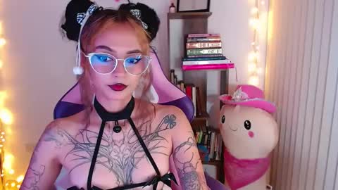 Im Abril .. Nice to meet you  thumb up me please its important  INDEPENDENT MODEL online show from September 16, 2025, 1:06 am