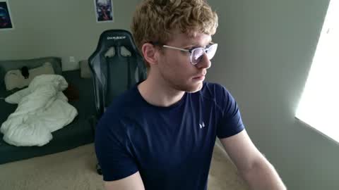 Snapshot of blueeyedtallguy chatting on July 16, 2026, 10:16 pm blueeyedtallguy online show from July 16, 2026, 10:16 pm