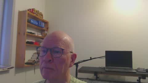 blueeyesn8 online show from January 1, 2025, 11:27 am