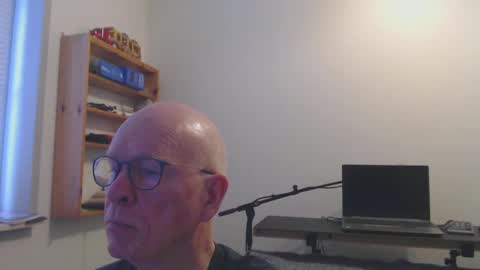 blueeyesn8 online show from January 3, 2025, 8:43 am