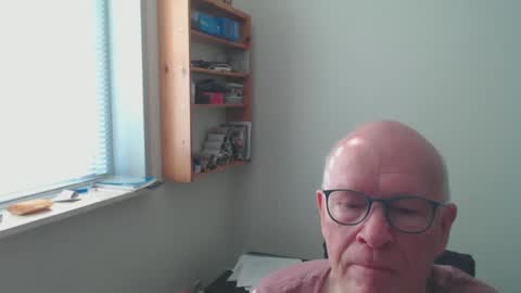 blueeyesn8 online show from March 10, 2025, 8:15 am