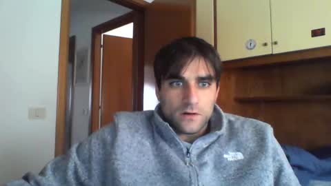 bluejoee online show from November 16, 2025, 8:53 am