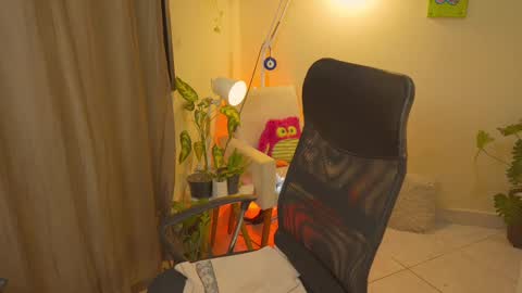 FLORAA online show from September 19, 2025, 8:49 am