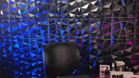 Violette 3 online show from January 16, 2026, 5:50 pm