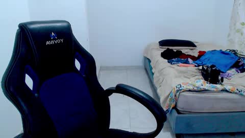  Hey guysI am BrendaWelcome my room online show from January 12, 2026, 9:53 pm