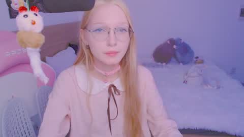 Snapshot of blush_alert chatting on July 6, 2026, 3:58 pm Diana online show from July 6, 2026, 3:58 pm