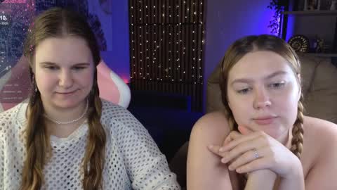 Ellie3 online show from December 14, 2024, 6:20 pm