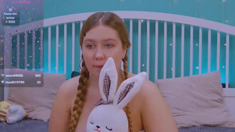 Ellie3 online show from December 18, 2024, 4:17 pm