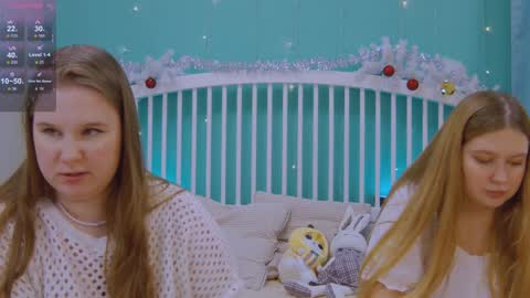 Ellie3 online show from December 23, 2024, 3:33 pm