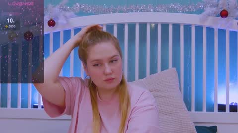 Ellie3 online show from January 4, 2025, 6:30 pm