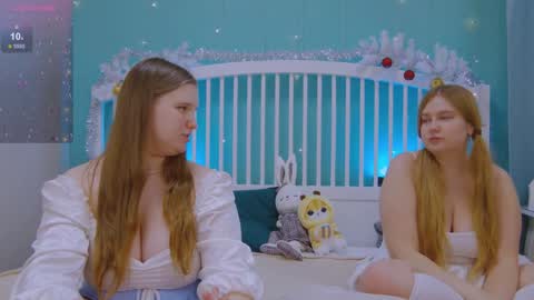 Ellie3 online show from January 11, 2025, 5:40 pm