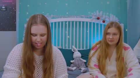 Ellie3 online show from January 14, 2025, 11:53 am