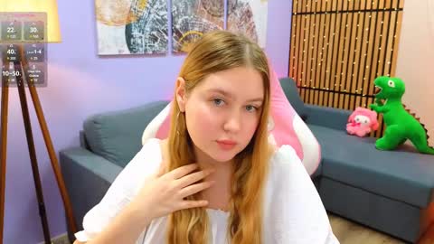 Ellie3 online show from February 10, 2025, 1:33 pm