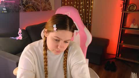 Ellie3 online show from March 3, 2025, 3:42 pm