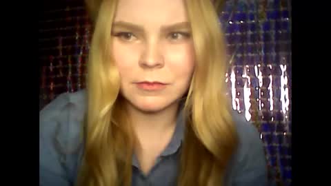 blushing_star online show from February 10, 2025, 4:36 pm