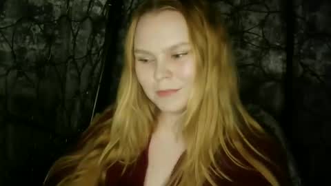 blushing_star online show from October 3, 2025, 4:37 pm