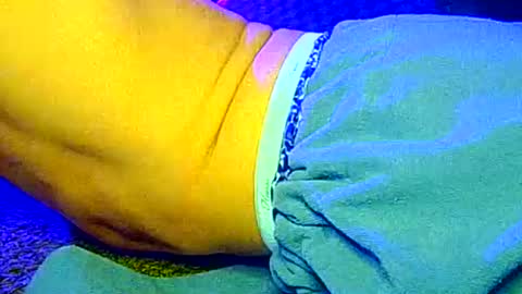 bmurray13kc2 online show from October 21, 2025, 7:42 am