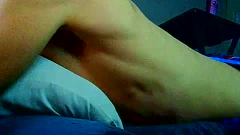 bmurray13kc2 online show from November 12, 2025, 8:48 am