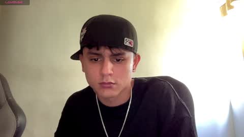 Bob  INDEPENDENT MODEL online show from December 8, 2024, 6:39 pm