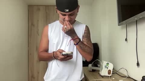 Bob  INDEPENDENT MODEL online show from October 12, 2025, 4:28 pm