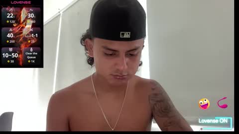 Bob  INDEPENDENT MODEL online show from October 22, 2025, 1:11 pm