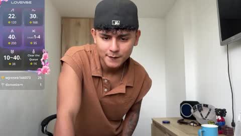 Bob  INDEPENDENT MODEL online show from April 7, 2026, 5:24 pm