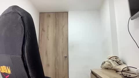 Snapshot of bob_pettersonn chatting on April 25, 2026, 11:24 pm Bob INDEPENDENT MODEL online show from April 25, 2026, 11:24 pm
