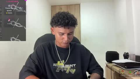 Snapshot of bob_pettersonn chatting on May 19, 2026, 1:56 am Bob INDEPENDENT MODEL online show from May 19, 2026, 1:56 am