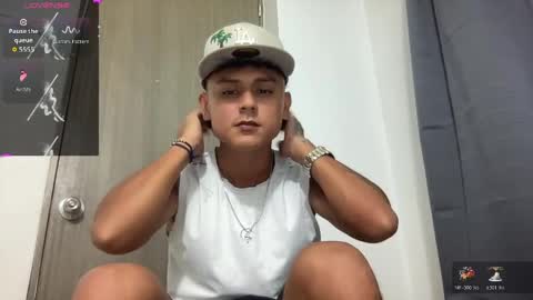 Snapshot of bob_pettersonn chatting on May 26, 2026, 3:02 am Bob INDEPENDENT MODEL online show from May 26, 2026, 3:02 am