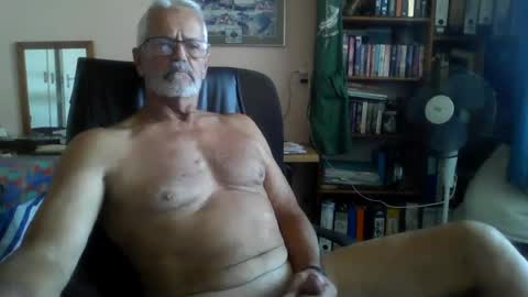 Snapshot of bobbgud chatting on June 28, 2026, 10:21 am Bobbgud online show from June 28, 2026, 10:21 am