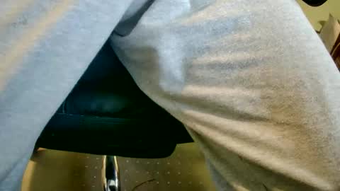 bobbie420_ online show from April 15, 2026, 1:23 am