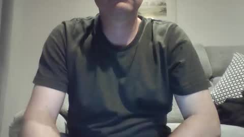 bobby_113 online show from November 2, 2025, 1:52 am