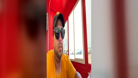 Snapshot of bobby_lightt chatting on July 8, 2026, 4:55 pm Bobbyyyy online show from July 8, 2026, 4:55 pm